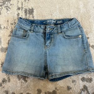 Girls light stretch denim jean shirt.  Great condition